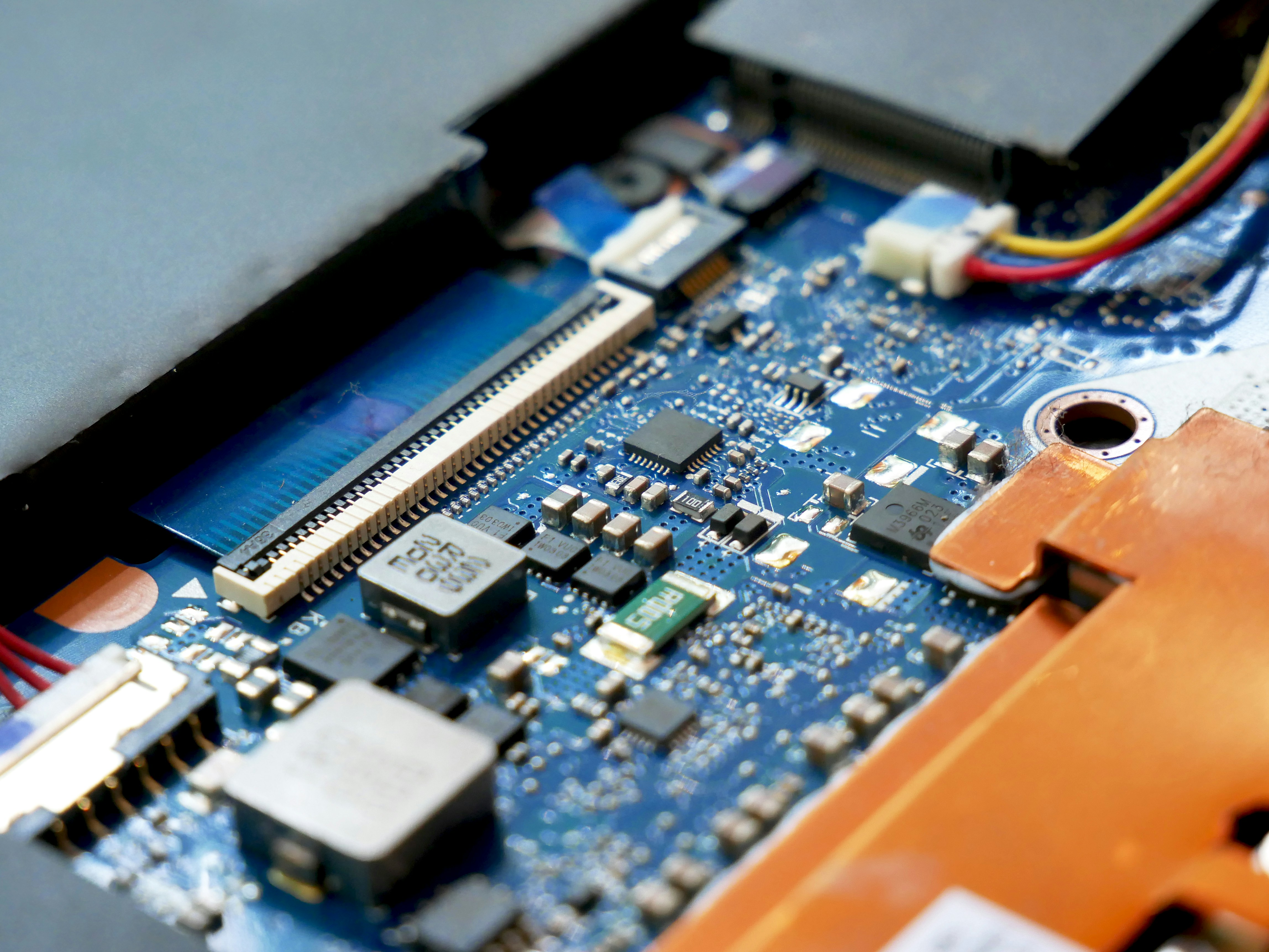 Laptop repair service
